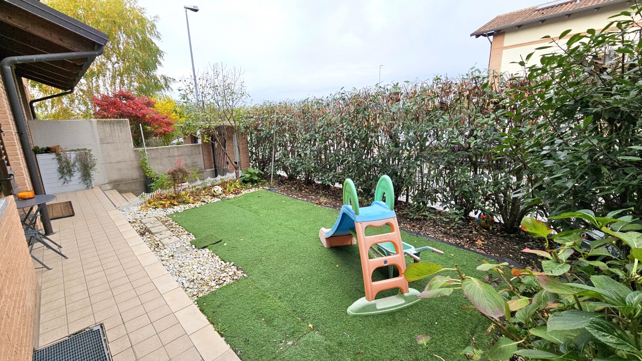 Casa indipendente con giardino in via santa margherita, Chivasso
