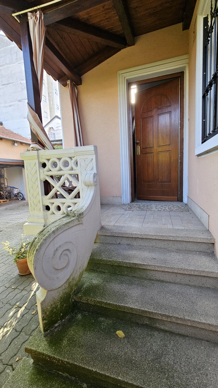 Casa indipendente con giardino in via xii maggio, Chivasso