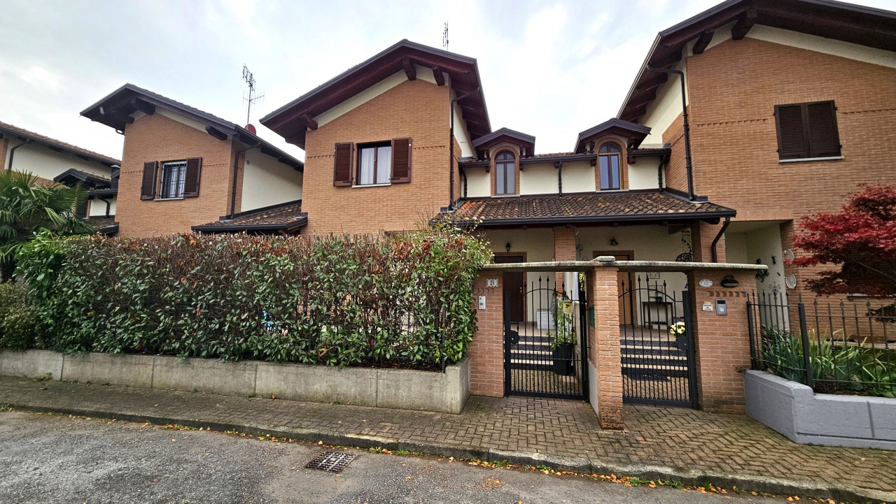 Casa indipendente con giardino in via santa margherita, Verolengo