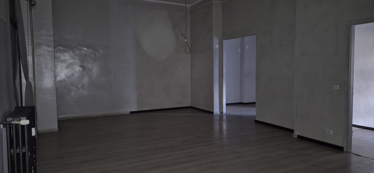 Locale commerciale in affitto in via siccardi, Chivasso