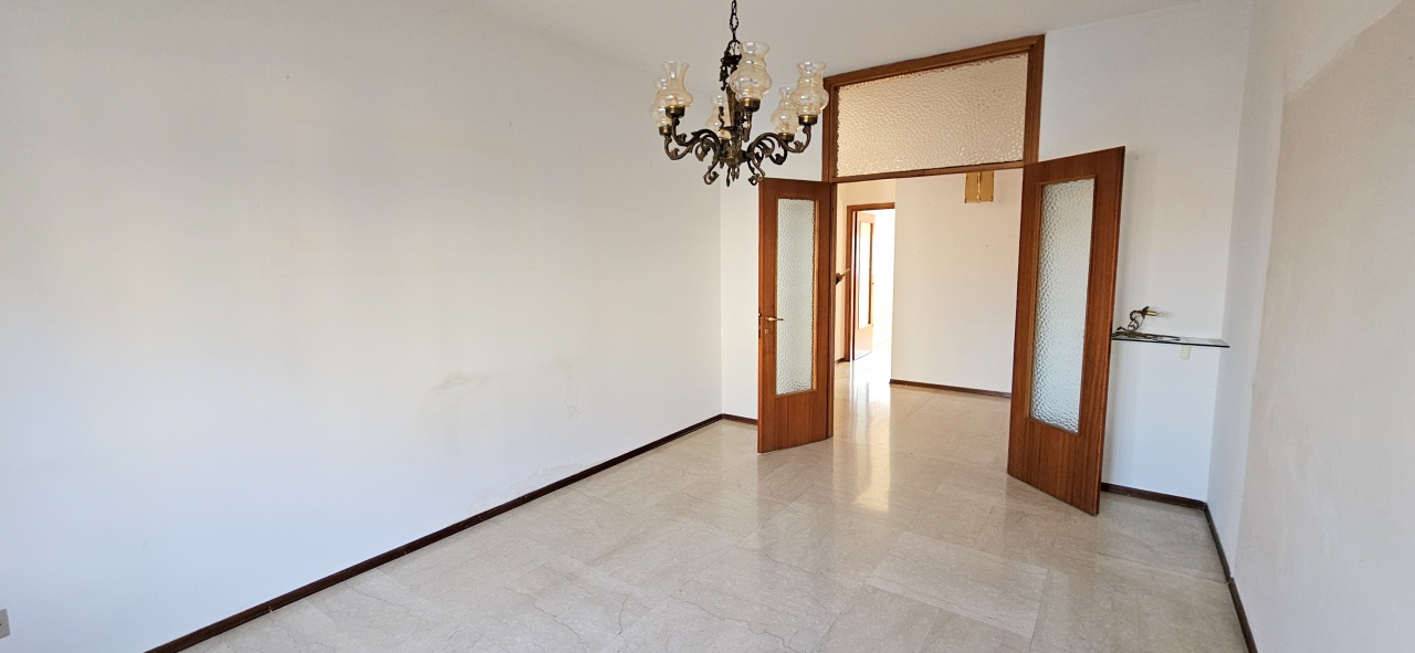 Quadrilocale in vendita in via iv novembre, Chivasso