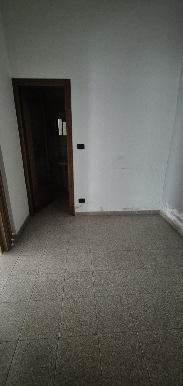 Locale commerciale in affitto in via umberto i, Foglizzo