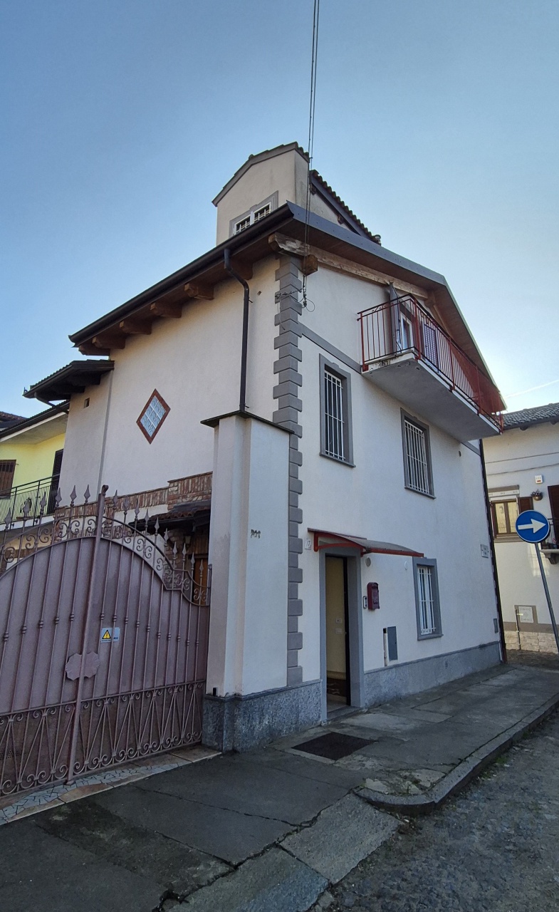 Trilocale arredato in affitto in via roma, Verolengo