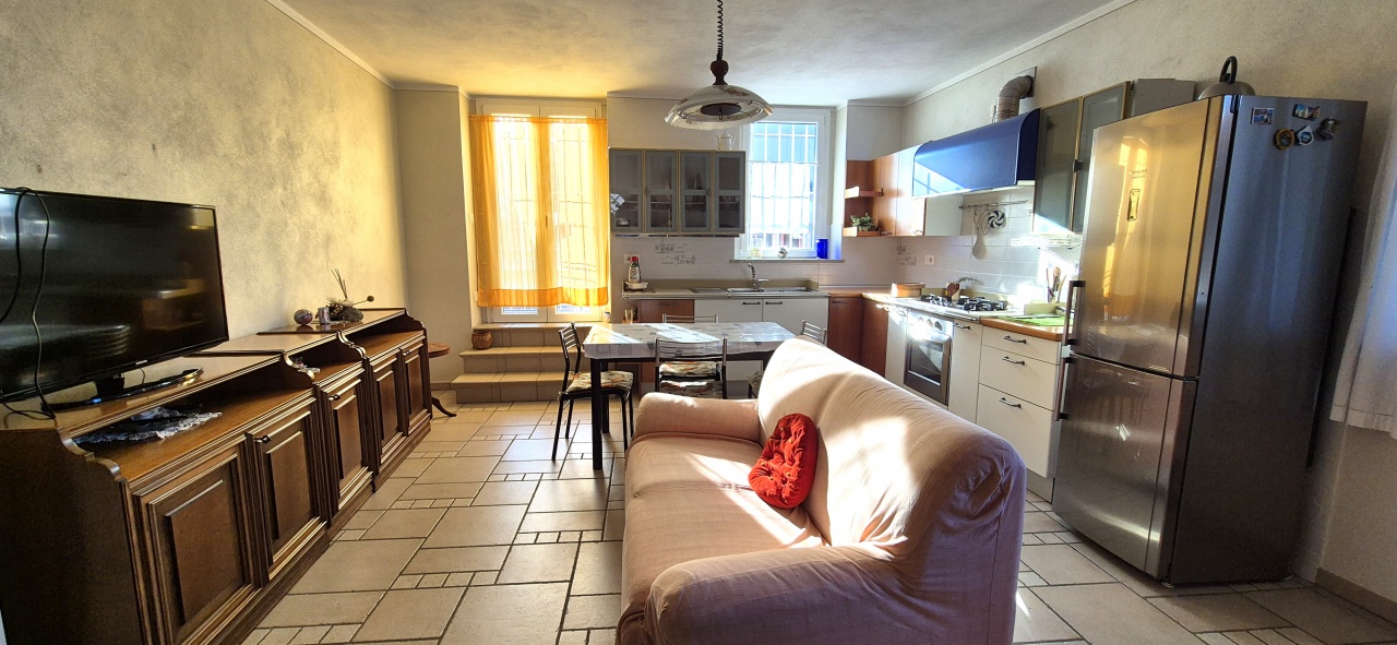 Trilocale arredato in affitto in via roma, Verolengo