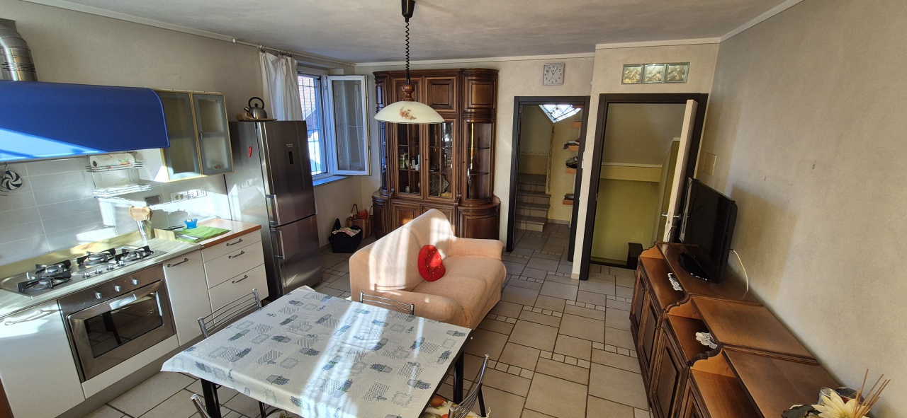 Trilocale arredato in affitto in via roma, Verolengo