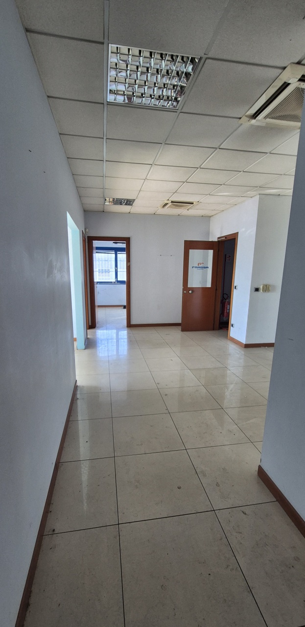 Ufficio in affitto in via enzo ferrari, Verolengo