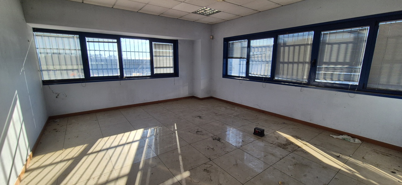 Ufficio in affitto in via enzo ferrari, Verolengo