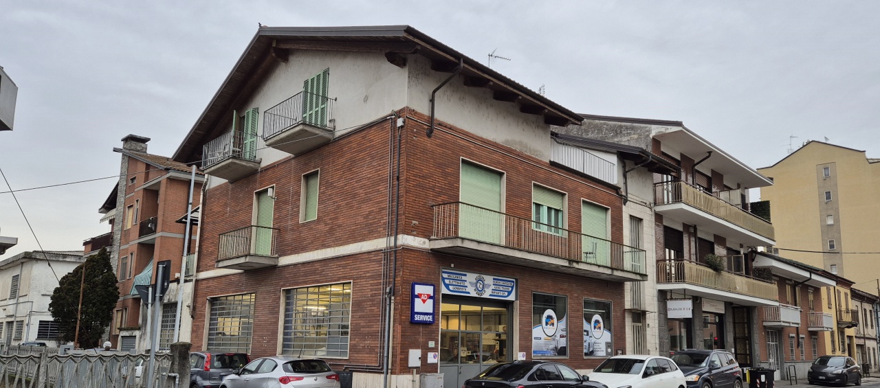 Bilocale con terrazzo in stradale torino, Chivasso