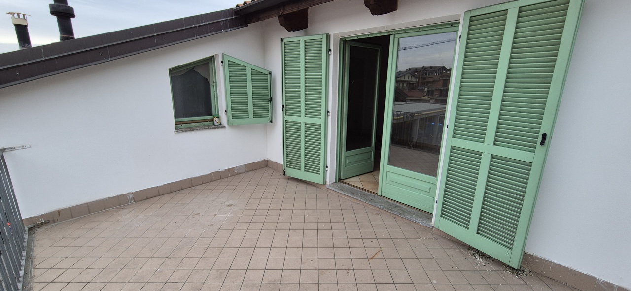 Bilocale con terrazzo in stradale torino, Chivasso