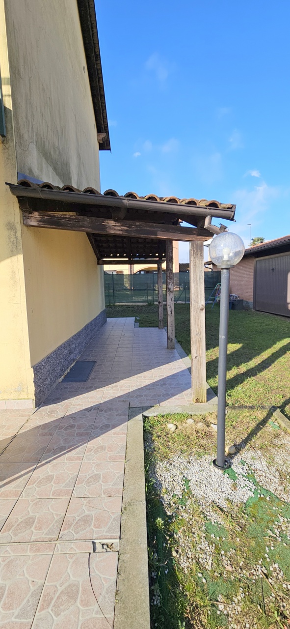 Casa indipendente con giardino in via pietro micca 25, Cigliano