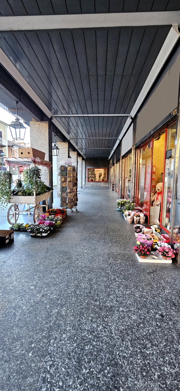 Locale commerciale a basso consumo in via torino 11, Chivasso