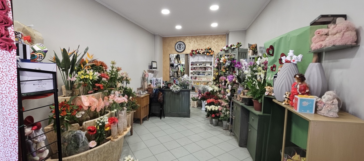 Locale commerciale a basso consumo in via torino 11, Chivasso