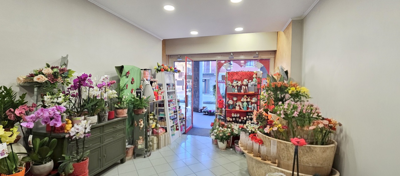 Locale commerciale a basso consumo in via torino 11, Chivasso