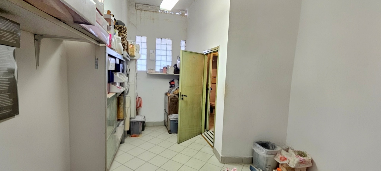 Locale commerciale a basso consumo in via torino 11, Chivasso