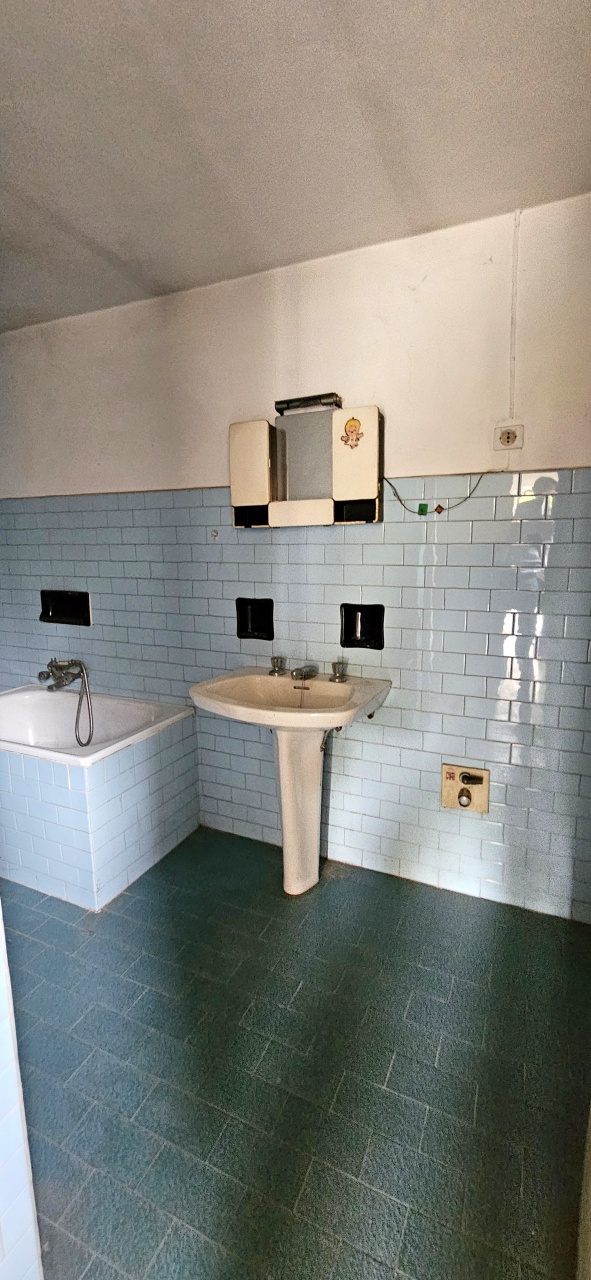 Casa indipendente con giardino in via cappuccini, Chivasso