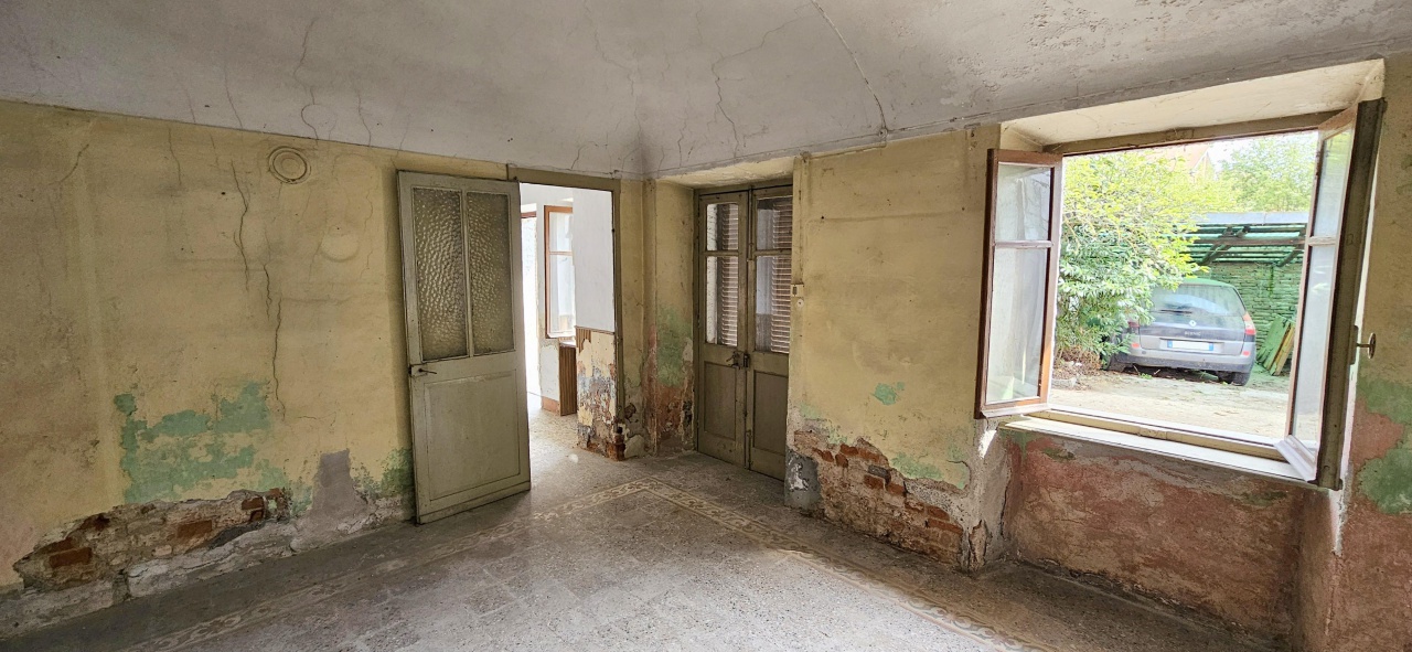 Casa indipendente con giardino in via cappuccini, Chivasso