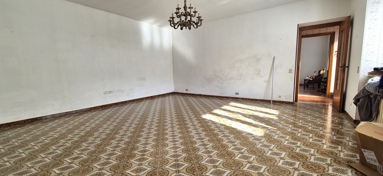 Casa indipendente con giardino in via marconi, Lauriano