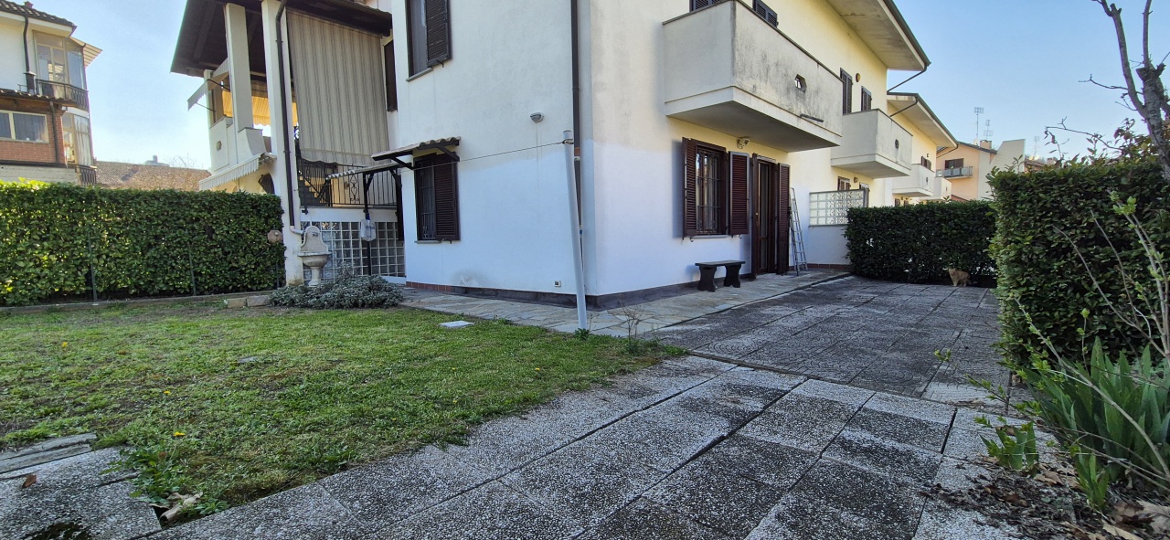 Appartamento con giardino in via garibaldi, Lauriano