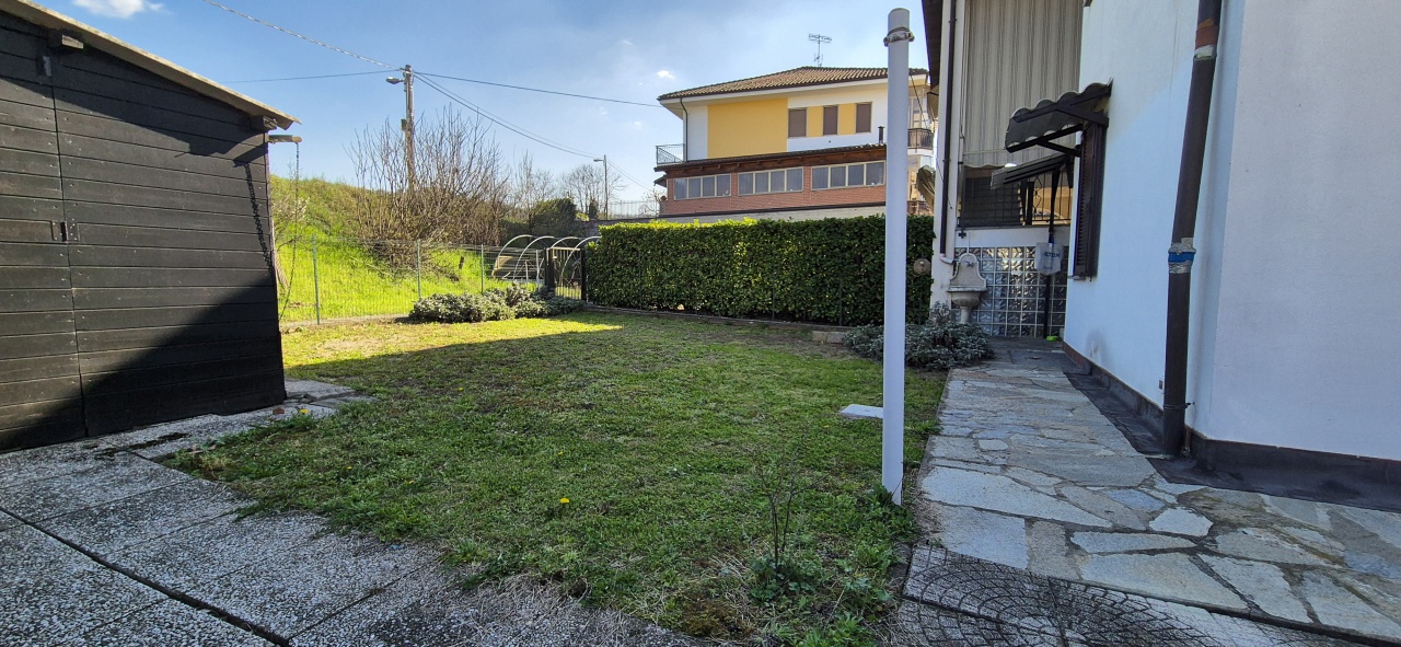 Appartamento con giardino in via garibaldi, Lauriano