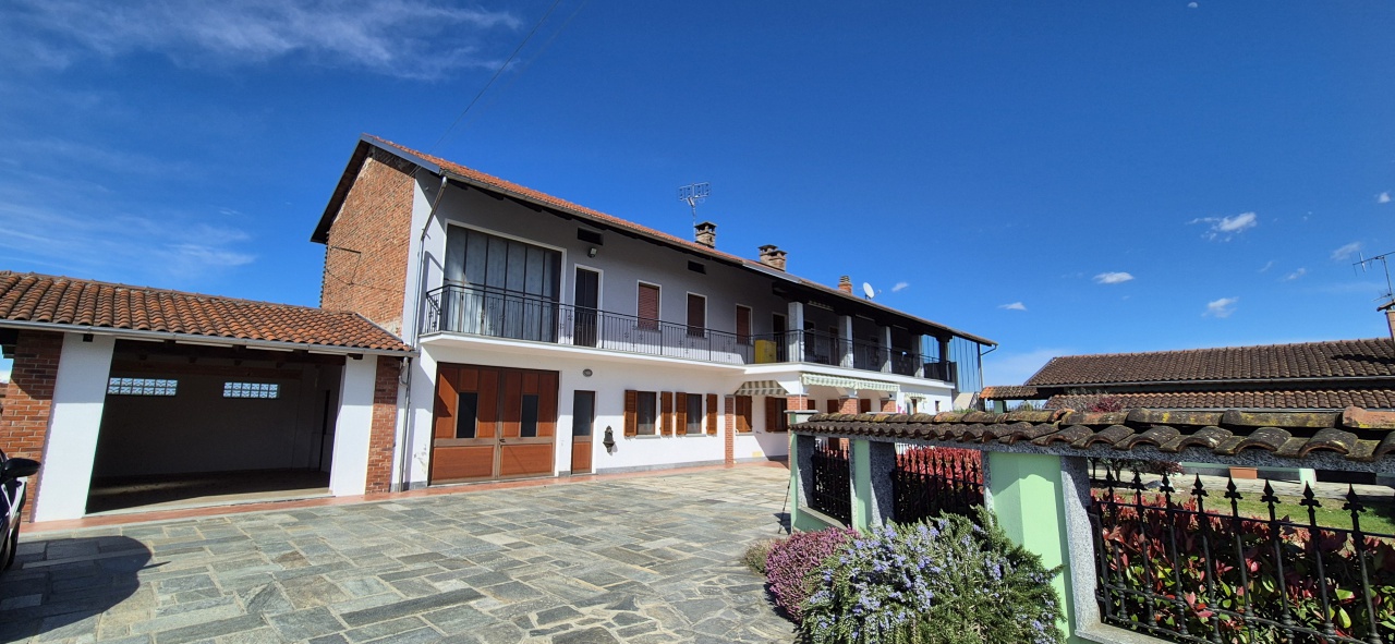 Casa indipendente con giardino in vicolo della sassa, Verolengo