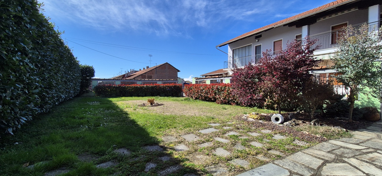 Casa indipendente con giardino in vicolo della sassa, Verolengo