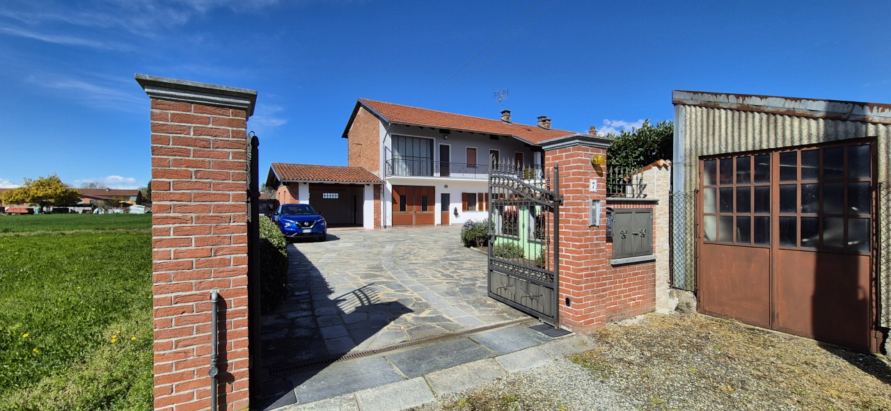 Casa indipendente con giardino in vicolo della sassa, Verolengo