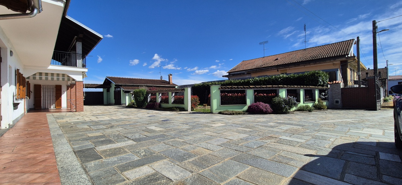 Casa indipendente con giardino in vicolo della sassa, Verolengo