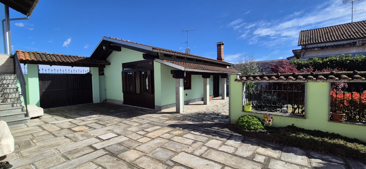 Casa indipendente con giardino in vicolo della sassa, Verolengo