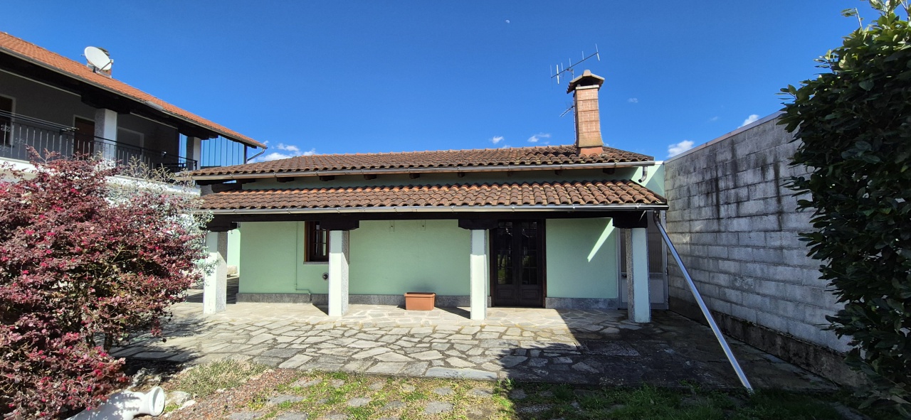Casa indipendente con giardino in vicolo della sassa, Verolengo