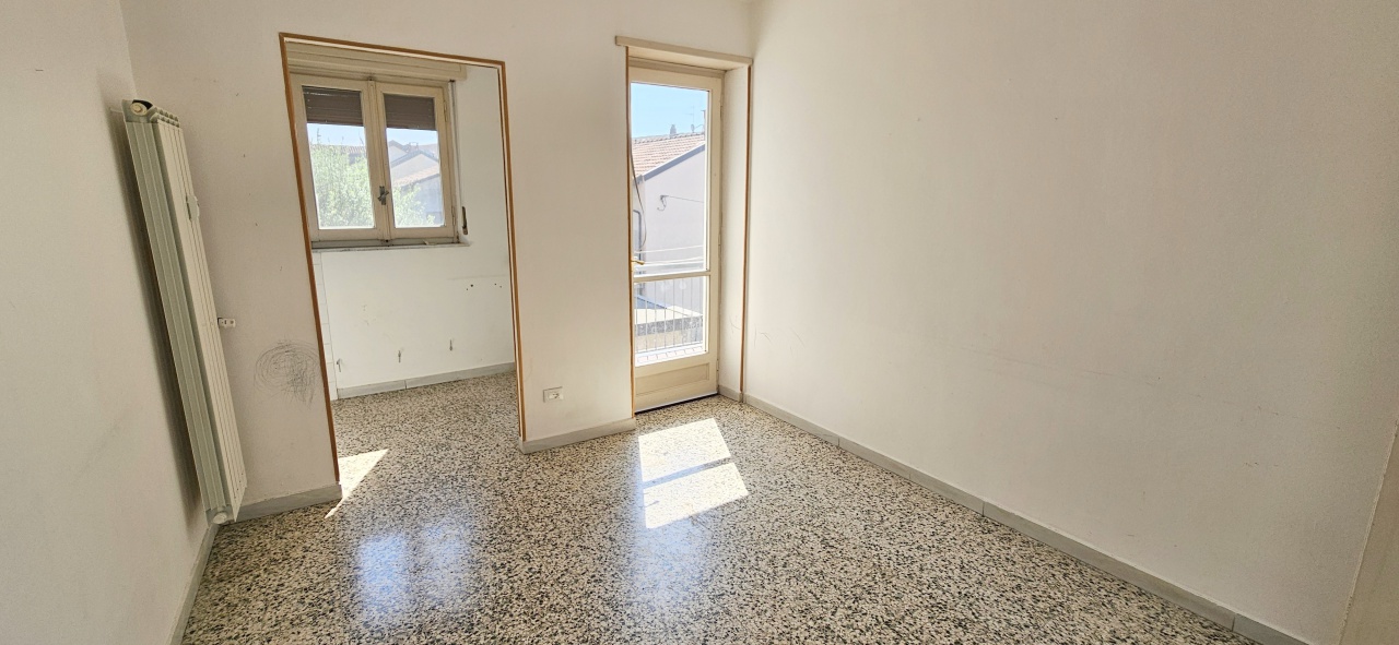 Trilocale con box in via mazze', Chivasso