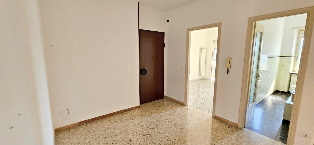 Trilocale con box in via mazze', Chivasso