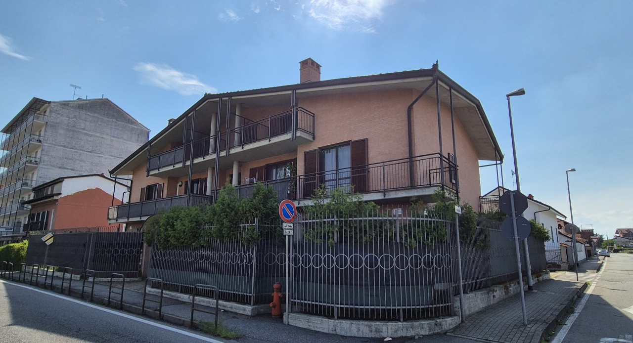 Appartamento con terrazzo in via caluso, Chivasso