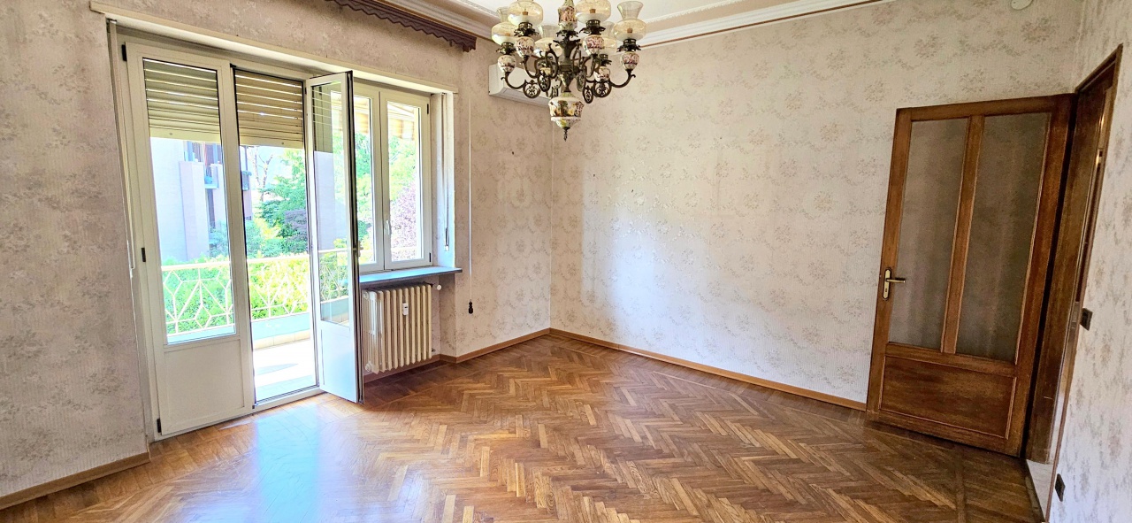 Quadrilocale con box in via mazze', Chivasso