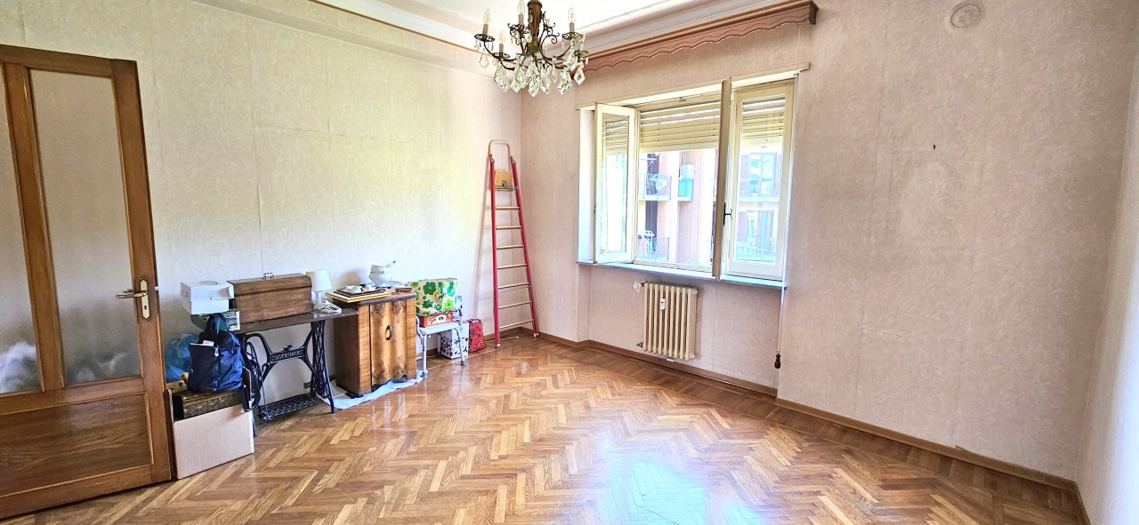 Quadrilocale con box in via mazze', Chivasso