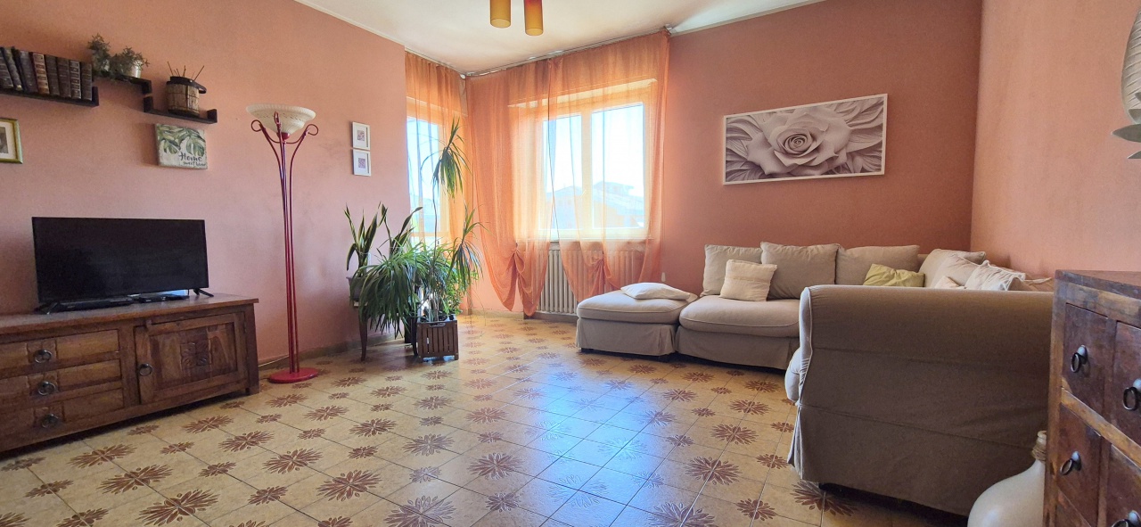 Quadrilocale in vendita in via faldella, Crescentino