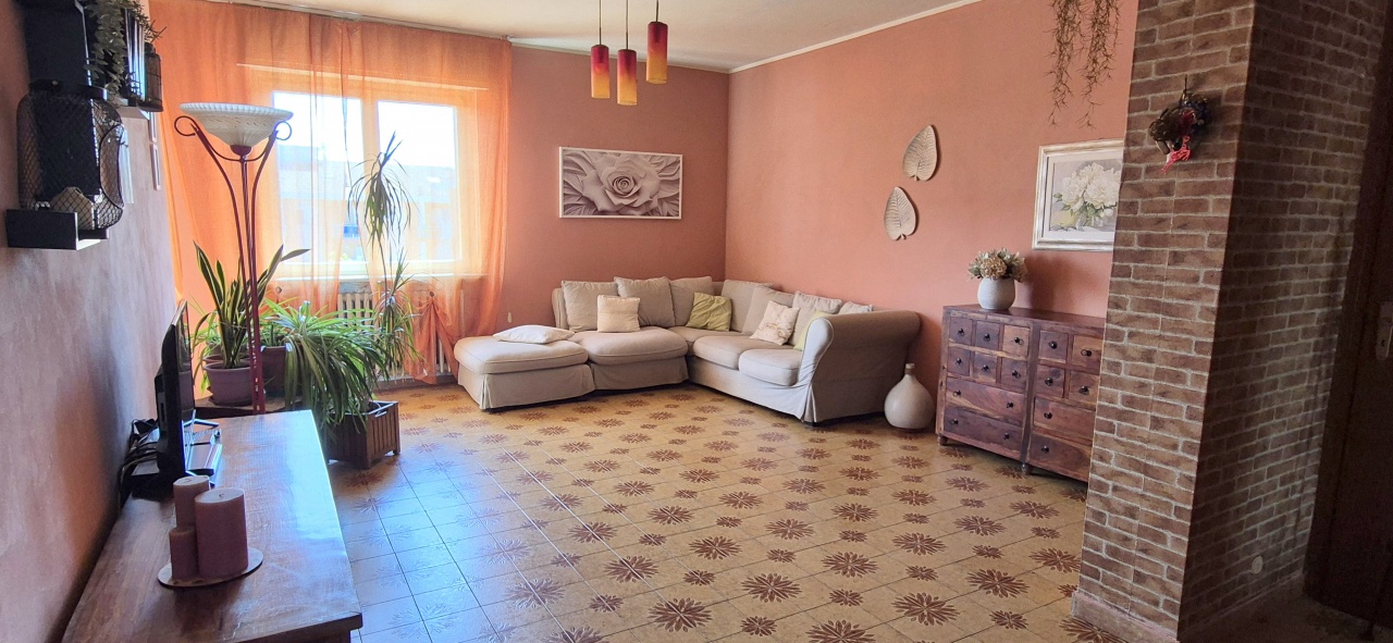 Quadrilocale in vendita in via faldella, Crescentino