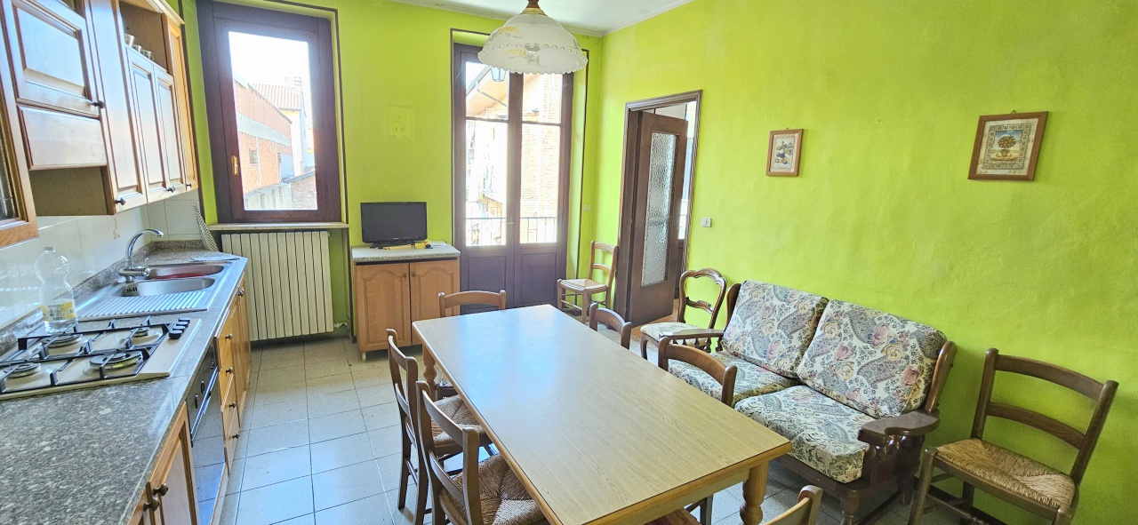 Appartamento con terrazzo in via po, Chivasso