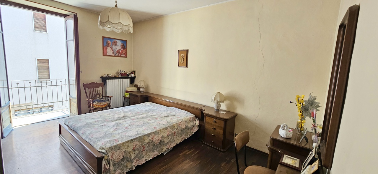 Appartamento con terrazzo in via po, Chivasso