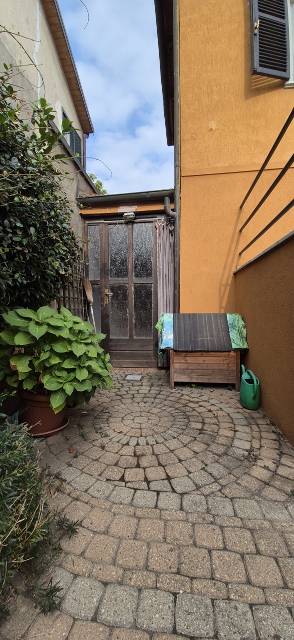 Casa indipendente con giardino in via manzoni, Gassino Torinese