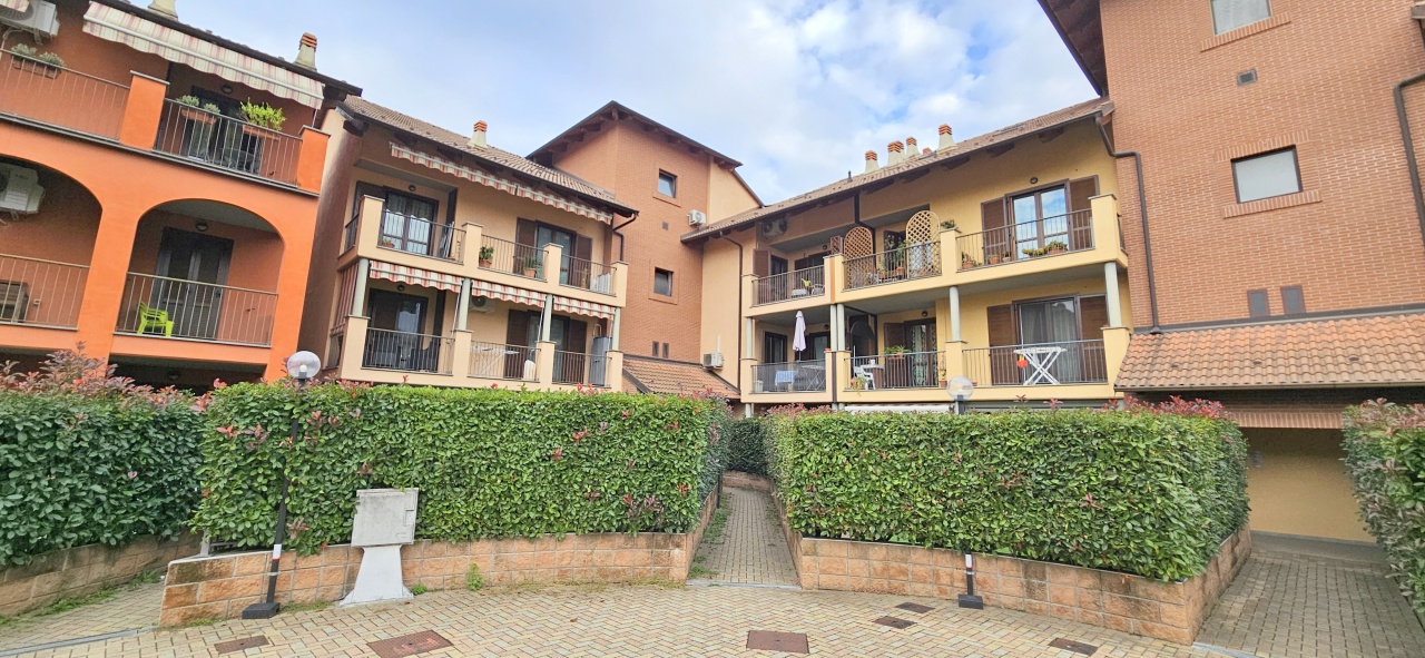 Trilocale con box in via mazze', Chivasso