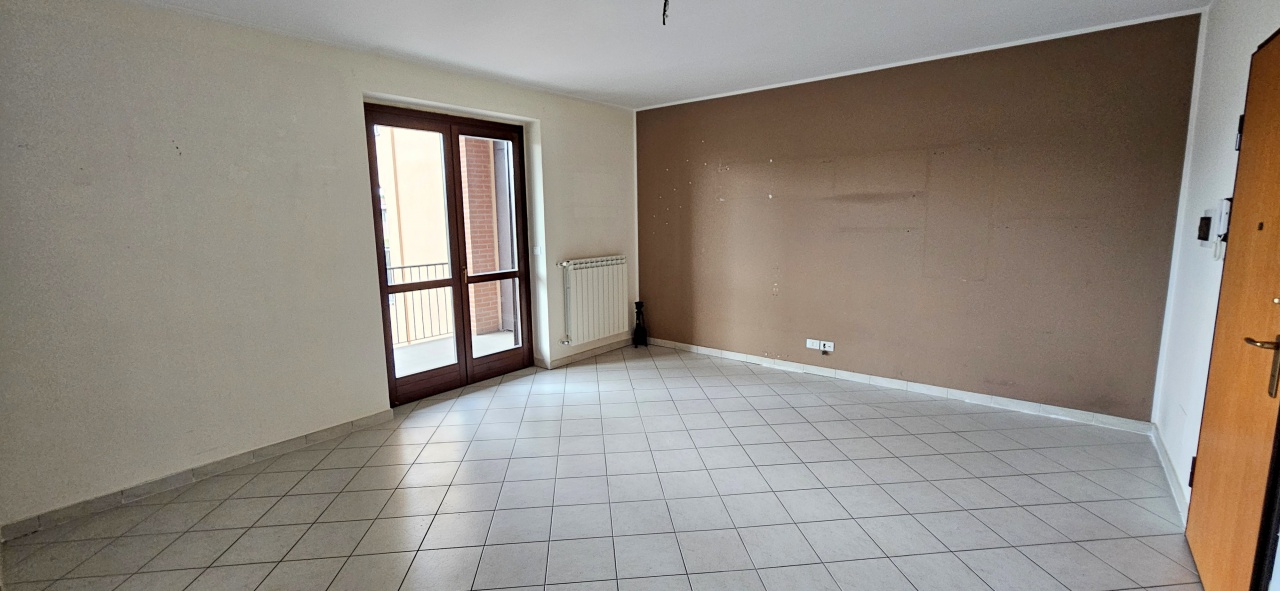 Trilocale con box in via mazze', Chivasso
