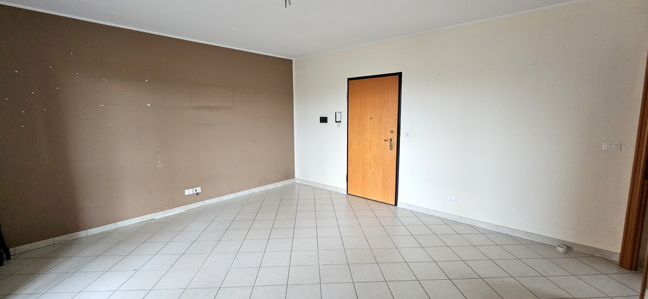 Trilocale con box in via mazze', Chivasso