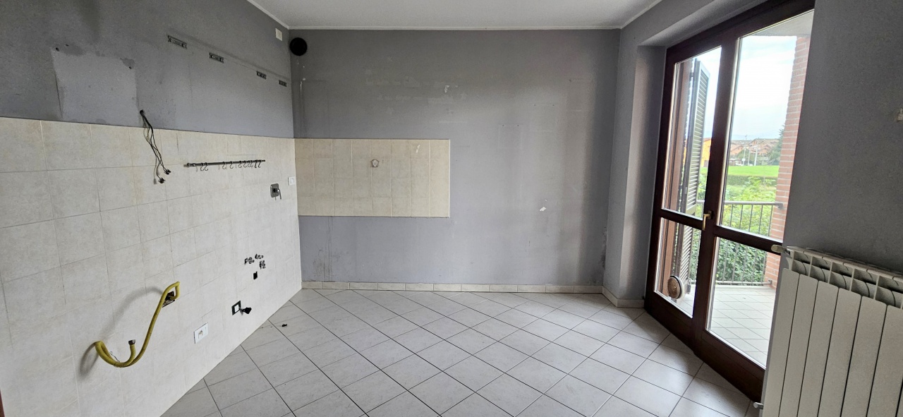 Trilocale con box in via mazze', Chivasso