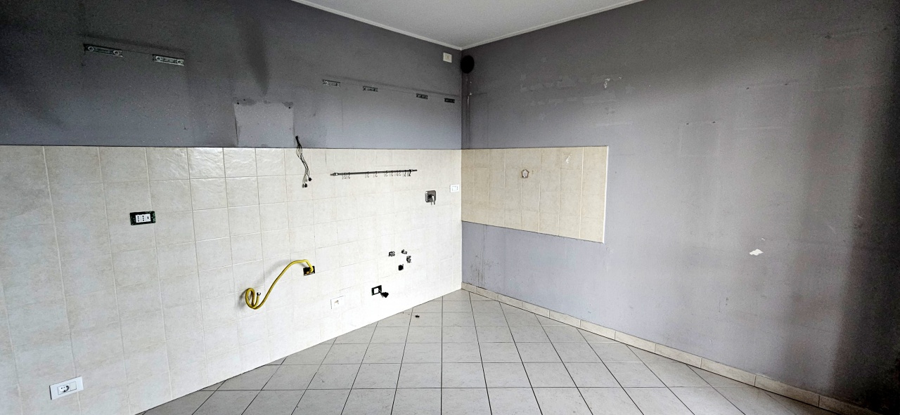 Trilocale con box in via mazze', Chivasso