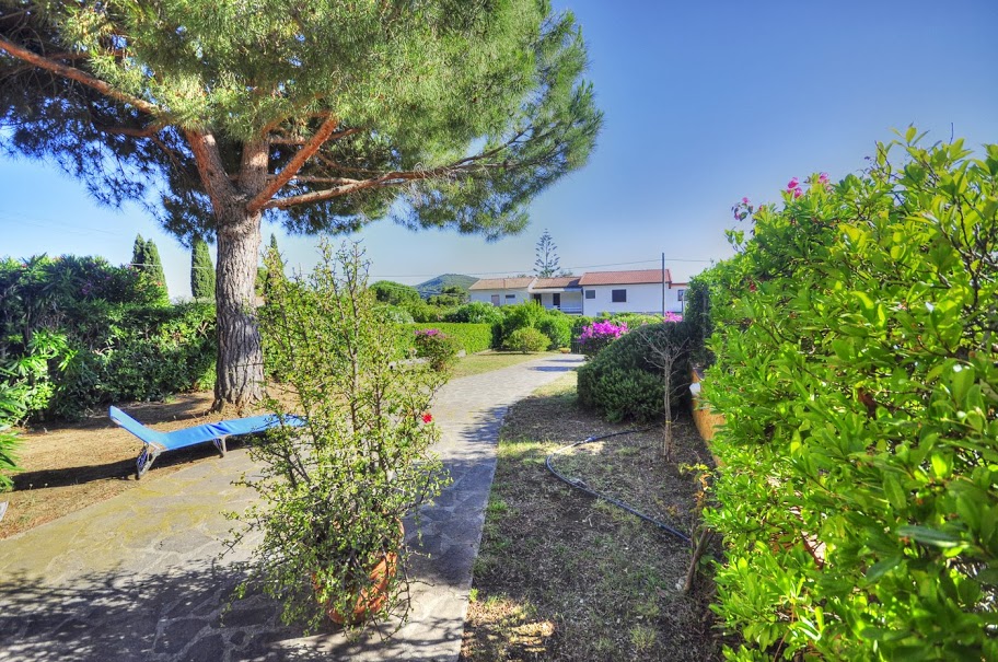 Villa con giardino in lacona, Capoliveri