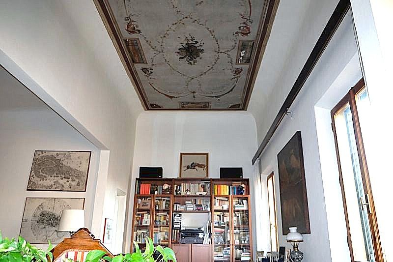 Appartamento con terrazzo in via borgo pinti, Firenze