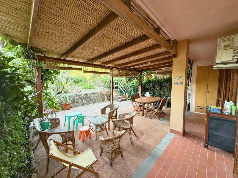 Bilocale con giardino a Porto Azzurro
