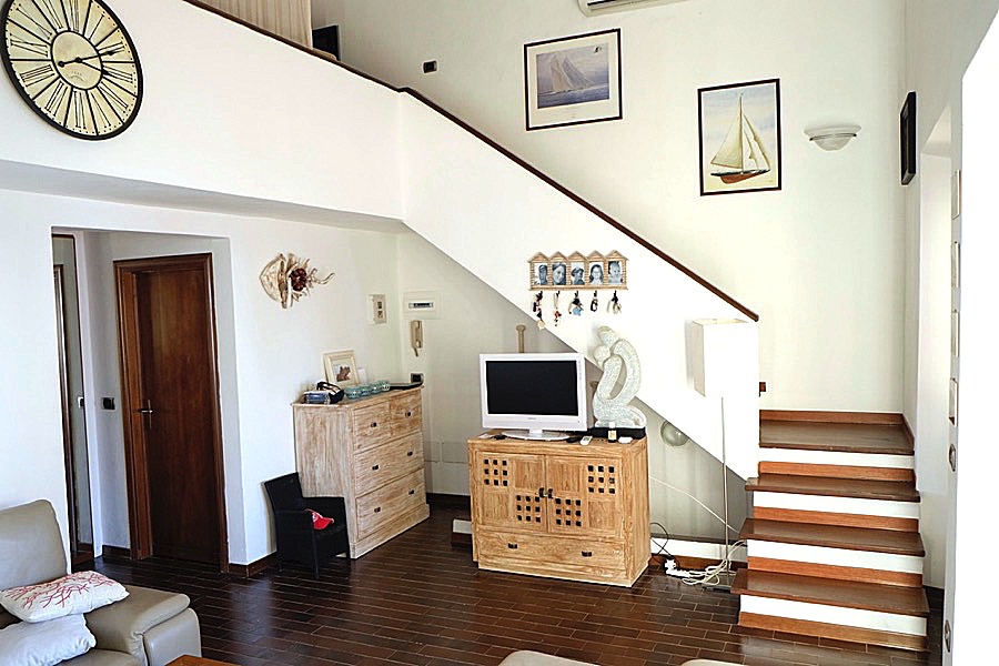 Villa con giardino a Marciana