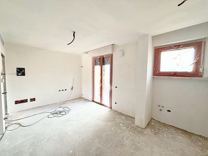 Trilocale con terrazzo in via baccio da montelupo, Firenze
