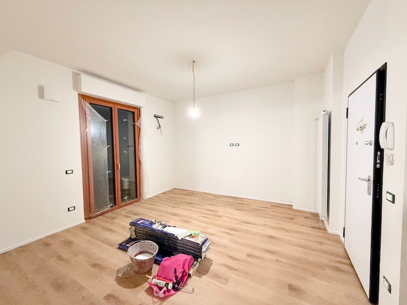 Trilocale con terrazzo in via baccio da montelupo, Scandicci